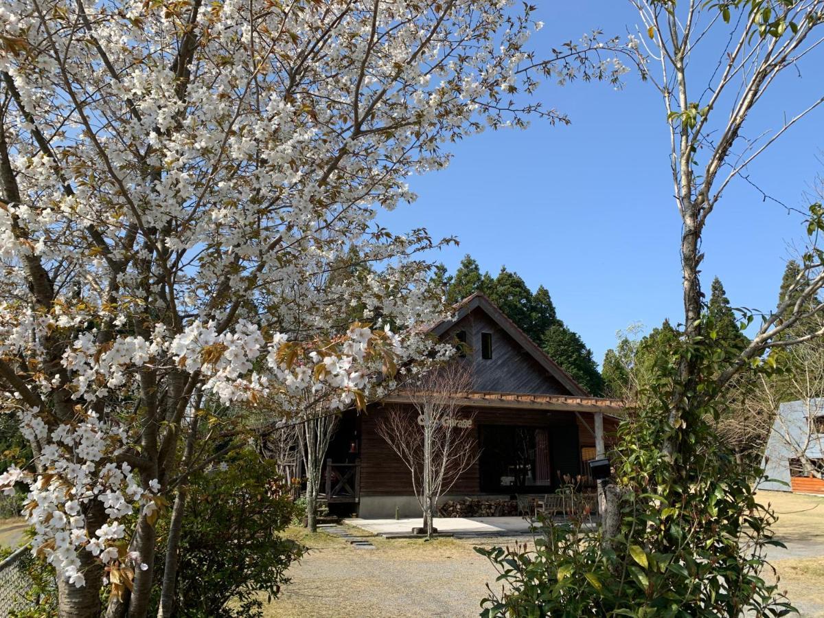 Guesthouse Coco Garage Kirishima Exterior photo